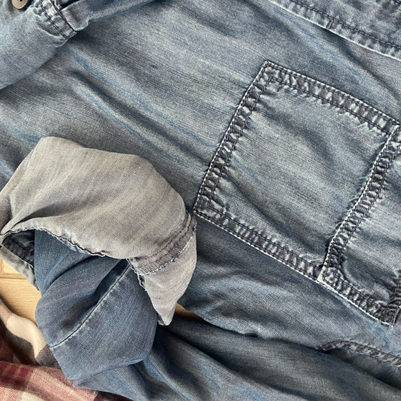 Lot of 2 casual button down tops, size small. J Crew and ace delivery - Picture 4 of 9